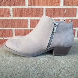 Carlos Santana BRIE Booties Taupe Nude